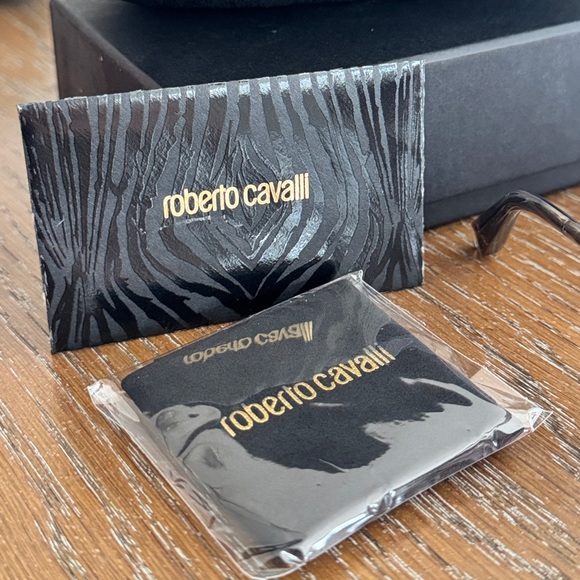 Roberto Cavalli Oversized Square Sunglasses in Gold with Gradient Gray Lenses main image 12